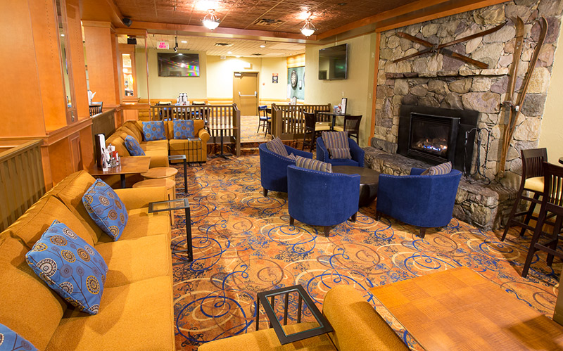 Lake Louise Inn Explorers Lounge