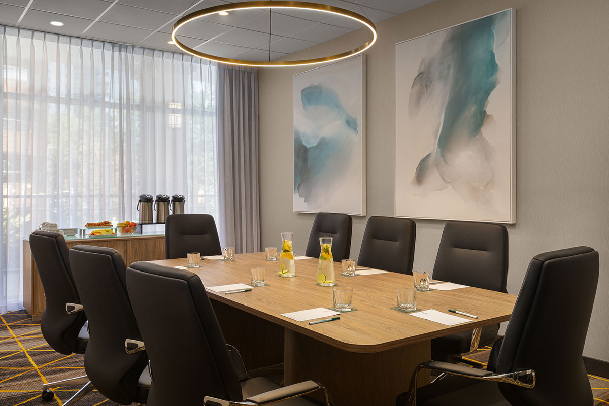 Holiday Inn & Suites Vancouver Downtown meeting room
